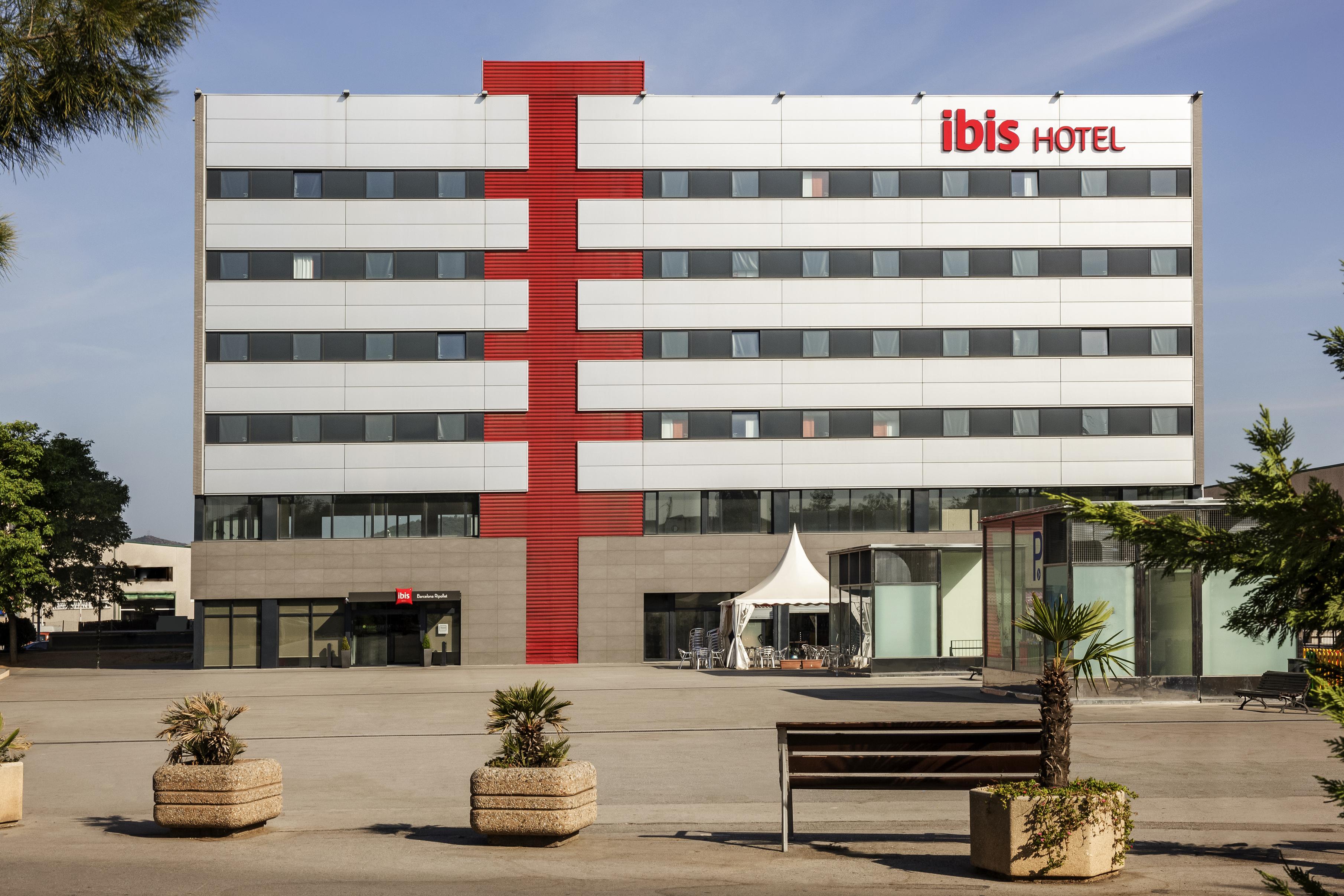 Ibis Ripollet Hotel Exterior photo